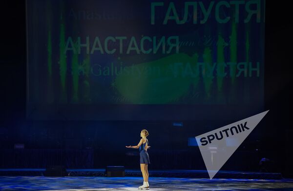 Анастасия Галустян, шоу Короли льда в Ереване, 2016 год Анастасия Галустян, шоу Короли льда в Ереване, 2016 год - Sputnik Արմենիա