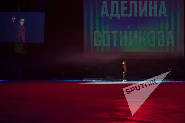 Впервые в Ереване фигуристка Аделина Сотникова, чемпионка Олимпийских игр Сочи-2014. Шоу Короли льда в Ереване, 2016 год Впервые в Ереване фигуристка Аделина Сотникова, чемпионка Олимпийских игр Сочи-2014. Шоу Короли льда в Ереване, 2016 год - Sputnik Армения