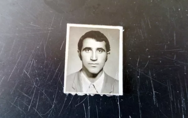 Фотографию мужа Саака, Любовь всегда держит при себе Фотографию мужа Саака, Любовь всегда держит при себе - Sputnik Армения