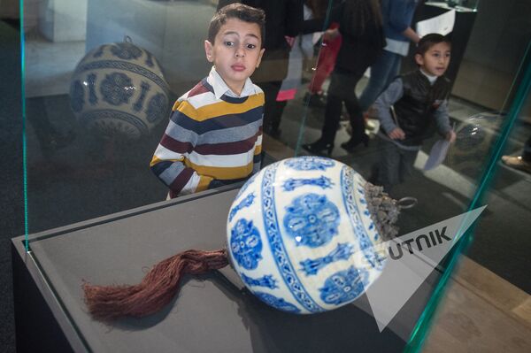 Лекция в Доме-музее Комитаса о кутинских мастерах фарфора - Sputnik Армения