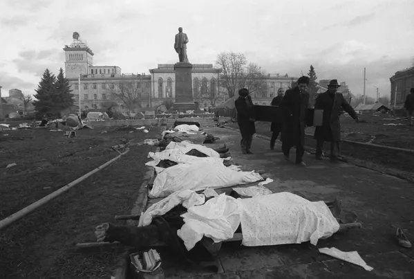 Жертвы землетрясения в Ленинакане Жертвы землетрясения в Ленинакане - Sputnik Армения