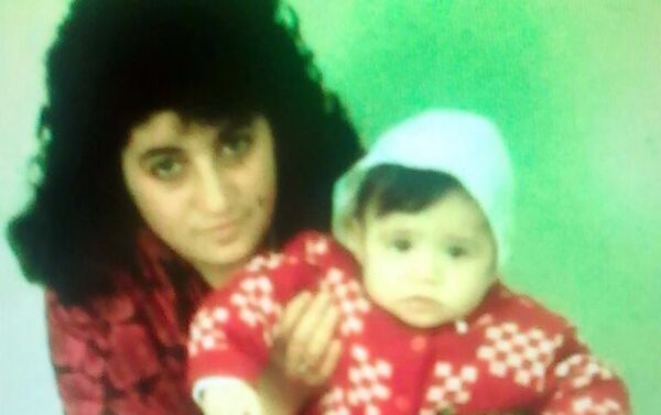 Աիդա Սահակյանը դստեր հետ - Sputnik Արմենիա
