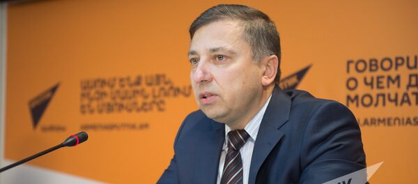 Генеральный директор авиакомпании Армения Роберт Оганесян - Sputnik Армения