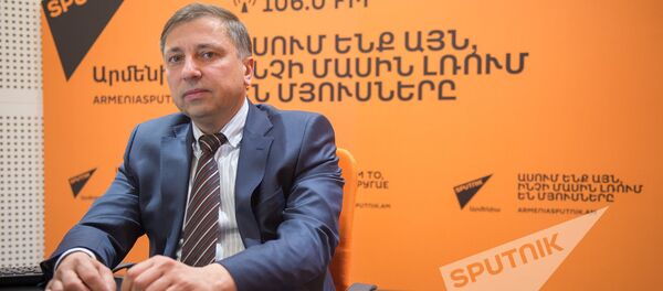 Генеральный директор авиакомпании Армения Роберт Оганесян в гостях у радио Sputnik Армения - Sputnik Армения