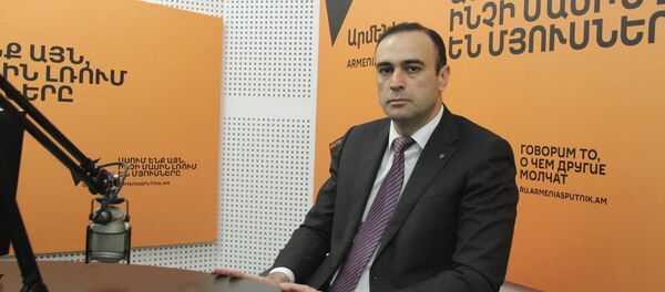 Камсар Бабинян в гостях у радио Sputnik Армения - Sputnik Армения