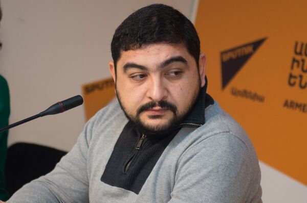 «Երկրաշարժի» նկարահանման ամեն օրն ավարտվում էր մեկ րոպե լռությամբ «Երկրաշարժի» նկարահանման ամեն օրն ավարտվում էր մեկ րոպե լռությամբ - Sputnik Արմենիա