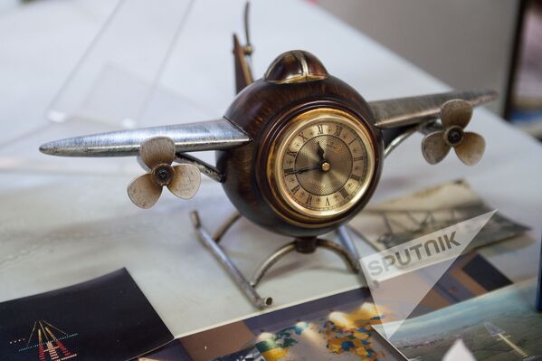 Сувенирные часы в музее гражданской авиации Армении - Sputnik Армения