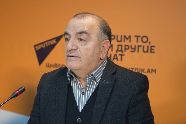 Пресс-конференция: в ожидании цирковых Новогодних сюрпризов. Сос Петросян - Sputnik Армения