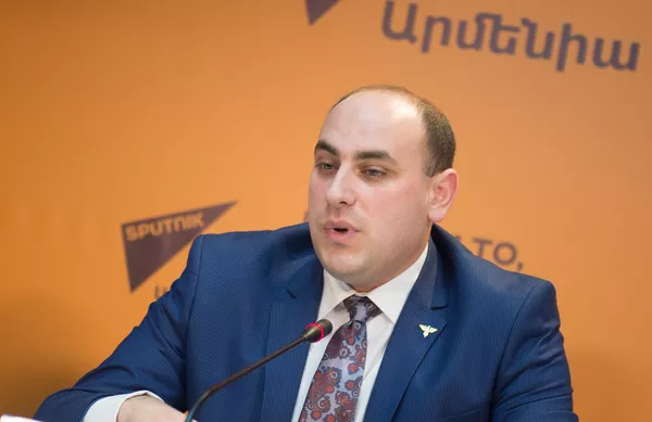Мамикон Хуршудян Мамикон Хуршудян - Sputnik Армения