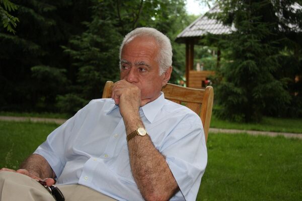 Оскиан Галустьян Оскиан Галустьян - Sputnik Արմենիա