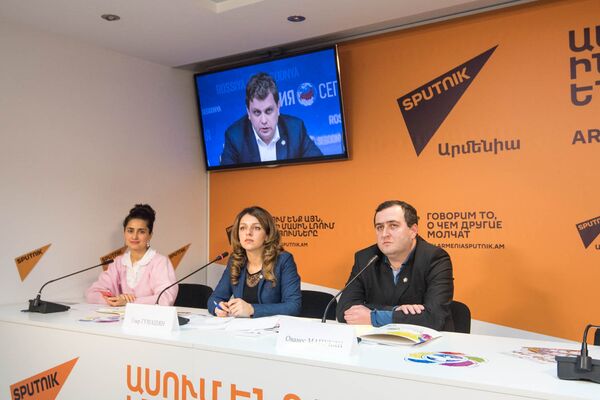 Видеомост Ереван - Москва на тему: XIX Всемирный фестиваль молодежи и студентов. Ованес Манукян и Гоар Гумашян Видеомост Ереван - Москва на тему: XIX Всемирный фестиваль молодежи и студентов. Ованес Манукян и Гоар Гумашян - Sputnik Արմենիա