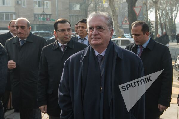 Один Эрмитаж на двоих, или Совсем немного о доме Пиотровских в Ереване - Sputnik Армения