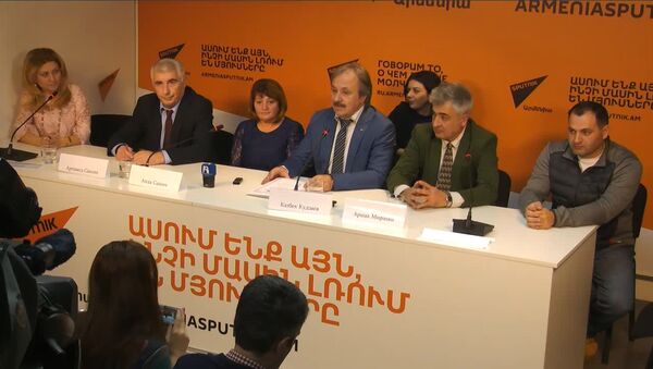 В пресс-центре Sputnik Армения состоялась встреча осетинского врача Казбека Кудзаева с пациентами и коллегами 28 лет спустя - Sputnik Արմենիա