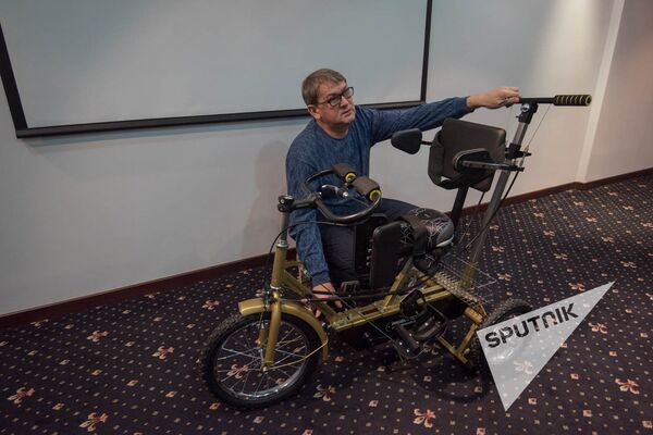 Российская компания ПКБ Соло подарила армянскому детдому велотренажер для реабилитации детей с ДЦП Российская компания ПКБ Соло подарила армянскому детдому велотренажер для реабилитации детей с ДЦП - Sputnik Արմենիա