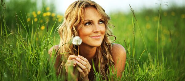 Девушка в поле - Sputnik Արմենիա