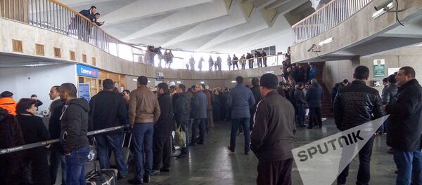 Аэропорт в Гюмри. Пассажиры Аэропорт в Гюмри. Пассажиры - Sputnik Արմենիա