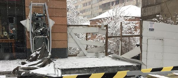 Взорванный банкомат на улице Сарьяна Взорванный банкомат на улице Сарьяна - Sputnik Армения