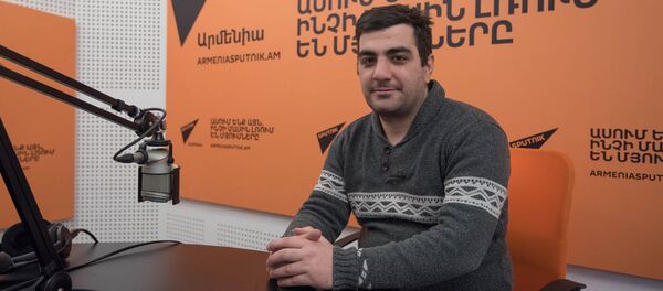 Карен Хачатрян в гостях у радио Sputnik Армения Карен Хачатрян в гостях у радио Sputnik Армения - Sputnik Արմենիա