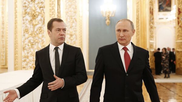 Дмитрий Медведев и Владимир Путин - Sputnik Արմենիա