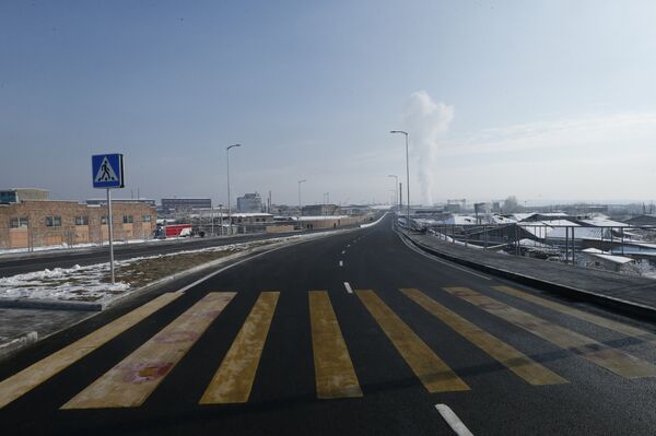 Серж Саргсян присутствовал на церемонии открытия новой дороги, связывающей проспект Аршакуняц - улицу Шираки - Арташатское шоссе Серж Саргсян присутствовал на церемонии открытия новой дороги, связывающей проспект Аршакуняц - улицу Шираки - Арташатское шоссе - Sputnik Արմենիա