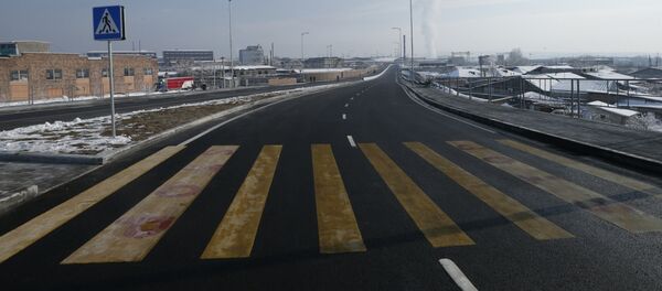 Серж Саргсян присутствовал на церемонии открытия новой дороги, связывающей проспект Аршакуняц - улицу Шираки - Арташатское шоссе Серж Саргсян присутствовал на церемонии открытия новой дороги, связывающей проспект Аршакуняц - улицу Шираки - Арташатское шоссе - Sputnik Արմենիա