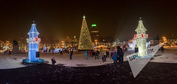 Ледяной городок на Площади Свободы в Ереване, Армения - Sputnik Армения