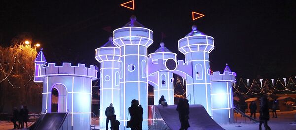 «Սառցե քաղաքը» բացվել է երևանցնիների և Երևանի հյուրերի համար «Սառցե քաղաքը» բացվել է երևանցնիների և Երևանի հյուրերի համար - Sputnik Արմենիա