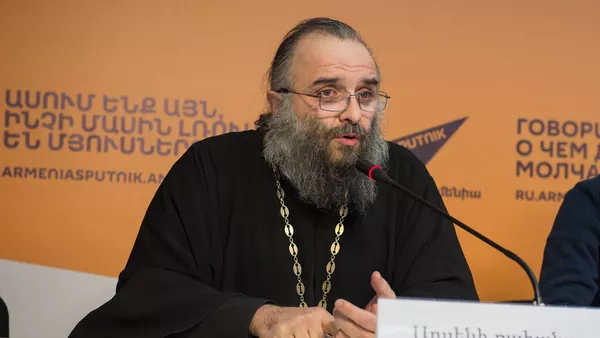 Иерей Арсений Григорянц - Sputnik Армения