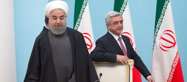 Встреча президентов Армении Сержа Саргсяна и президента ИРИ Хасана Роухани Встреча президентов Армении Сержа Саргсяна и президента ИРИ Хасана Роухани - Sputnik Արմենիա