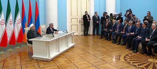 Армения и Иран углубляют экономическое сотрудничество Армения и Иран углубляют экономическое сотрудничество - Sputnik Армения