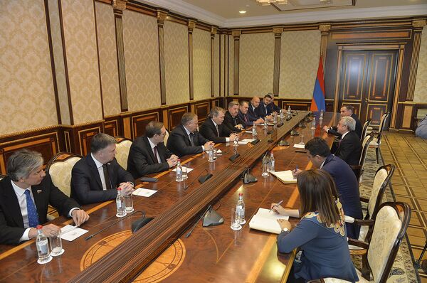 Президент РА Серж Саргсян принял делегацию Государственной Думы РФ Президент РА Серж Саргсян принял делегацию Государственной Думы РФ - Sputnik Արմենիա