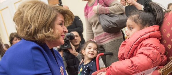 В Резиденции Президента РА первая леди страны Рита Саргсян организовала прием детей из столицы и различных регионов Армении В Резиденции Президента РА первая леди страны Рита Саргсян организовала прием детей из столицы и различных регионов Армении - Sputnik Արմենիա