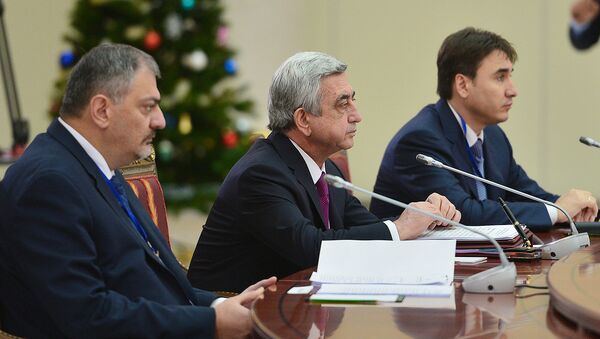 Серж Саргсян принимает участие в сессии Совета (ОДКБ) и заседании Высшего евразийского экономического совета в Санкт Петербурге - Sputnik Արմենիա