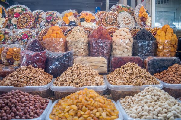 «Մսային» հետհայացք. ինչ և ինչ գնով ենք կերել Ամանորին 12 օր և 28 տարի առաջ - Sputnik Արմենիա