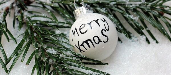 Новогодние игрушки - Sputnik Армения