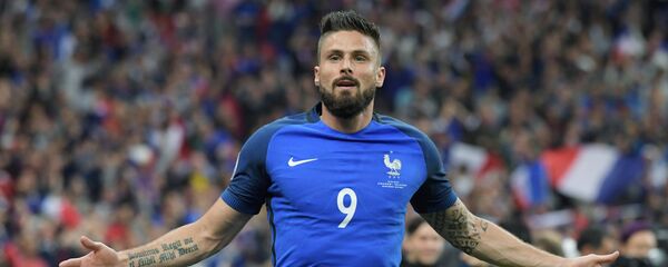 Игрок сборной Франциии нападающий Арсенала Оливье Жиру. Игрок сборной Франциии нападающий Арсенала Оливье Жиру. - Sputnik Արմենիա