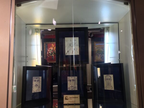 Картины Сергея Параджанова на выставке Тифлисъ — Эривань Картины Сергея Параджанова на выставке Тифлисъ — Эривань - Sputnik Արմենիա