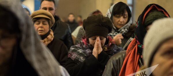 богослужение в Армянской церкви - Sputnik Армения