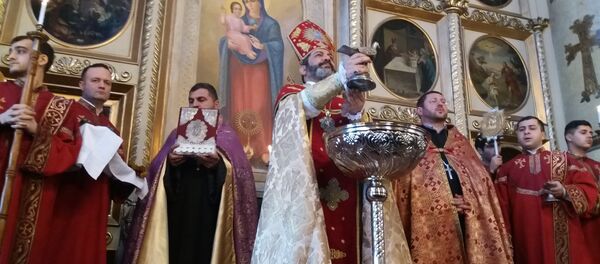 Рождественское богослужение в церкви Сурб Геворк в Тбилиси - Sputnik Армения