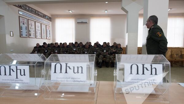 Зимний призыв в армию 2017, Ереван. Жеребьевка - Sputnik Армения