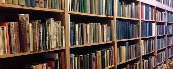 Армянские книги в библиотеке имени Эдмонда Шьюца в Будапеште Армянские книги в библиотеке имени Эдмонда Шьюца в Будапеште - Sputnik Արմենիա
