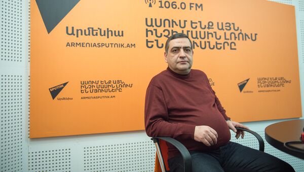 Тигран Геворгян в гостях у радио Sputnik Армения - Sputnik Արմենիա