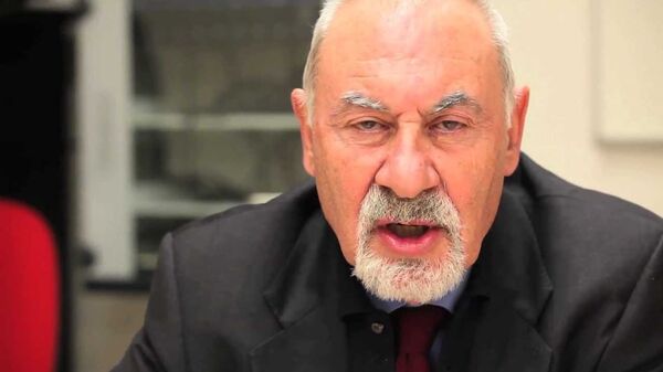 Пьетро Кучукян, итальянский писатель армянского происхождения Пьетро Кучукян, итальянский писатель армянского происхождения - Sputnik Армения