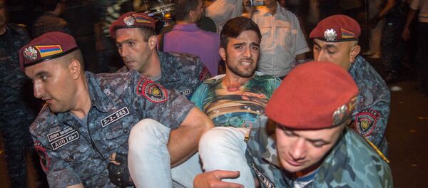 Митинг на улице Баграмяна Митинг на улице Баграмяна - Sputnik Армения