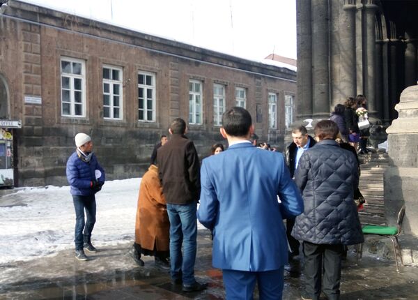 Попрошайка Карен  - Sputnik Армения