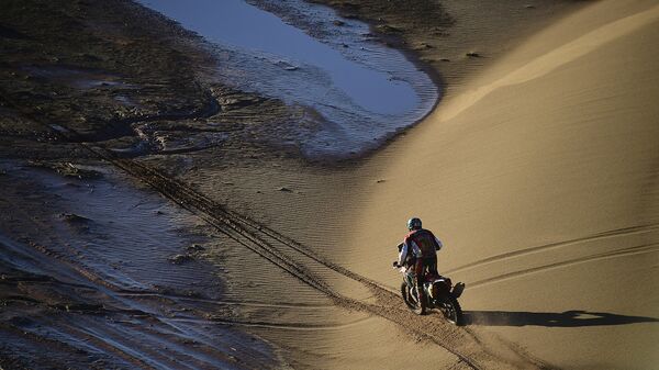 Мотогонщик, ралли - Sputnik Армения