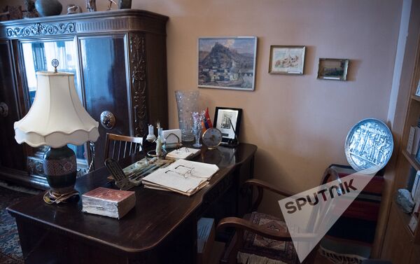 Սիլվա Կապուտիկյանի աշխատասեղանը - Sputnik Արմենիա