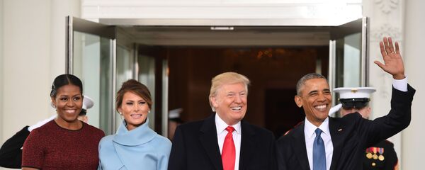 Дональд Трамп и Барак Обама с женами в Белом доме в Вашингтоне - Sputnik Армения