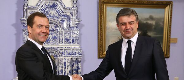 Премьер-министр РФ Д. Медведев встретился с премьер-министром РФ Армении К. Карапетяном - Sputnik Армения