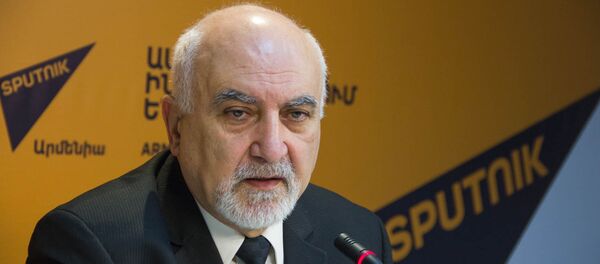 П/к Паруйра Айрикяна в пресс-центре Sputnik Армения П/к Паруйра Айрикяна в пресс-центре Sputnik Армения - Sputnik Армения